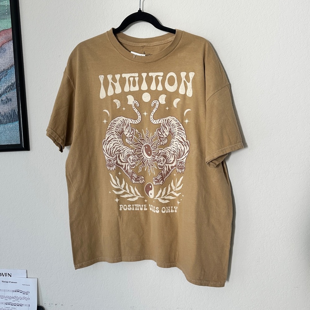 NWT Goodie Two Sleeves Intuition Tiger Sun Moon Boho Oversized Graphic Tee L
